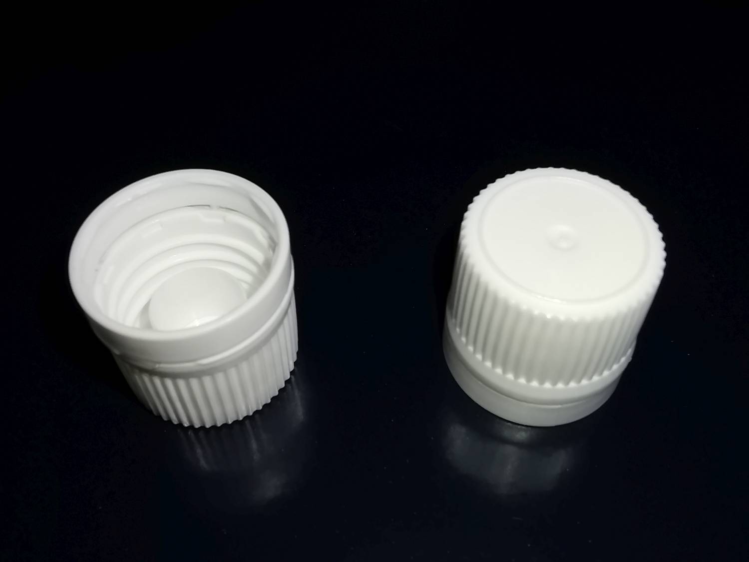 GL-18 fehér garanciazáras önzáros kupak