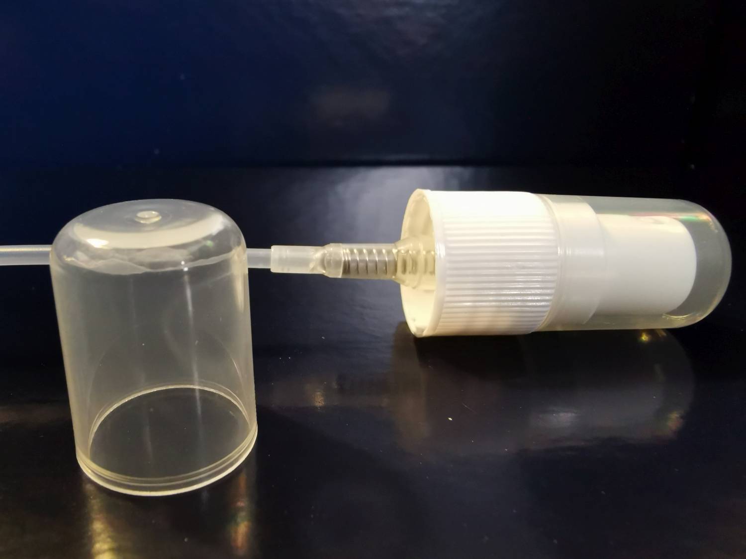 DIN 18 szórófej védőkupakkal